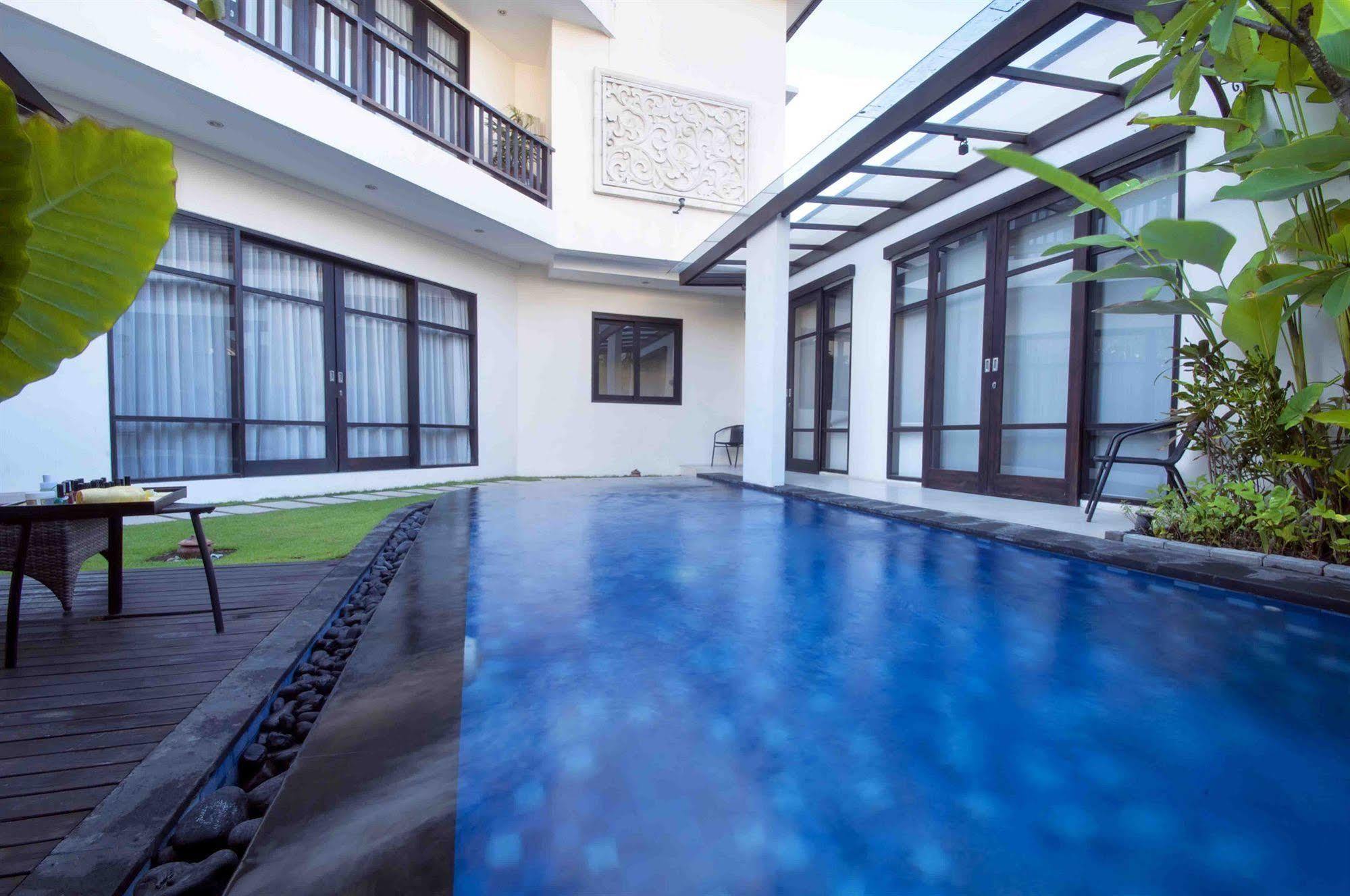 Awila Villas Kuta Legian Eksteriør billede